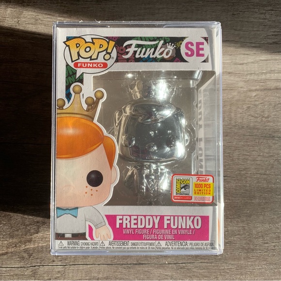 Freddy Funko silver chrome - Picture 7 of 8